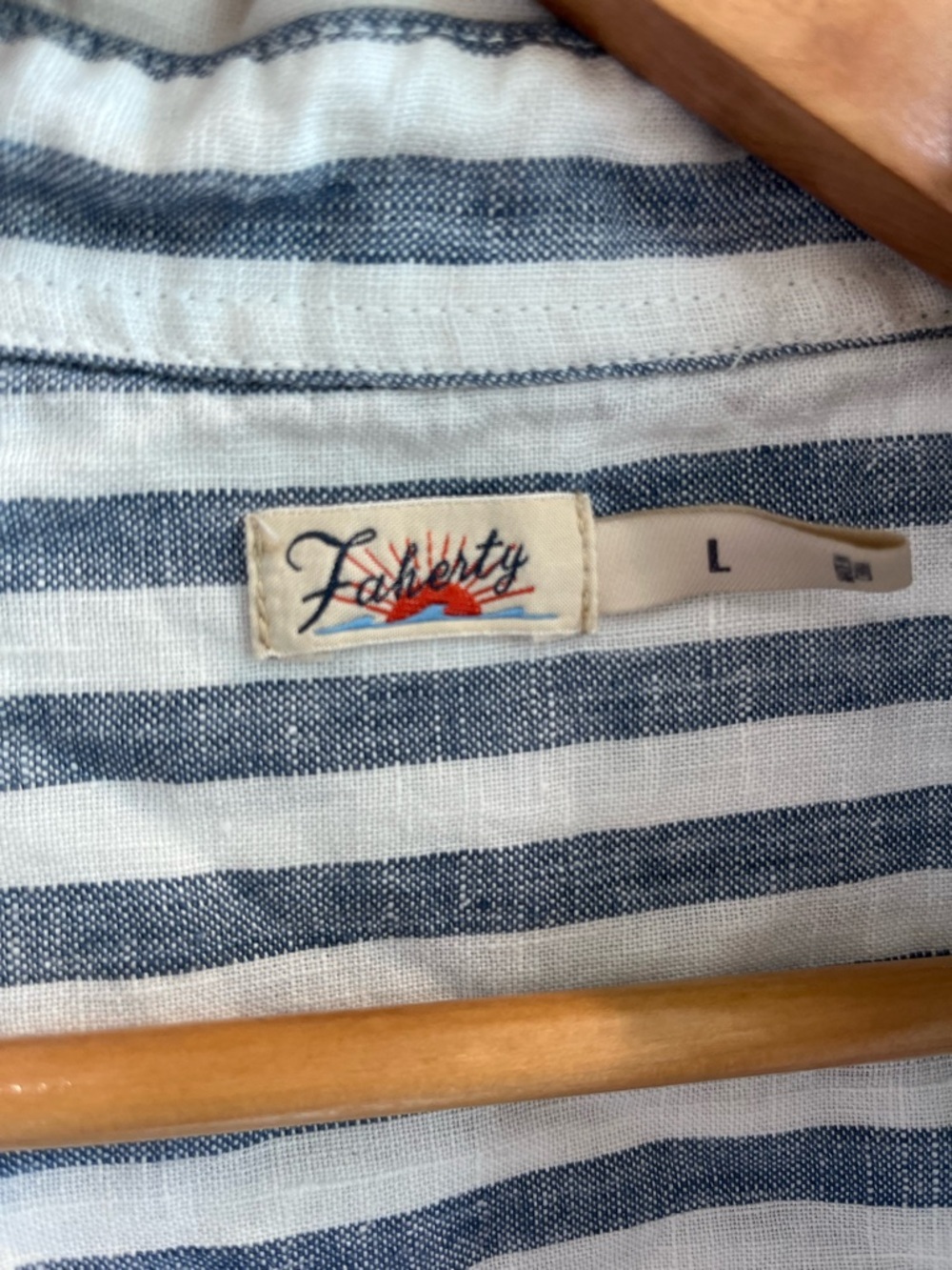 Faherty Laguna Blue Stripe Button Down Shirt 100% Linen - Picture 2 of 11